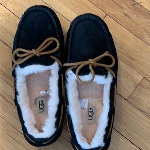 UGG black moccasin slipper size 7 NEW